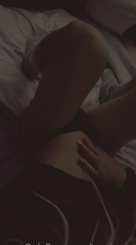 tsyuisaay model naked images