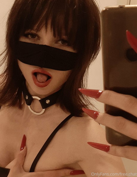 free chat model nudes photo