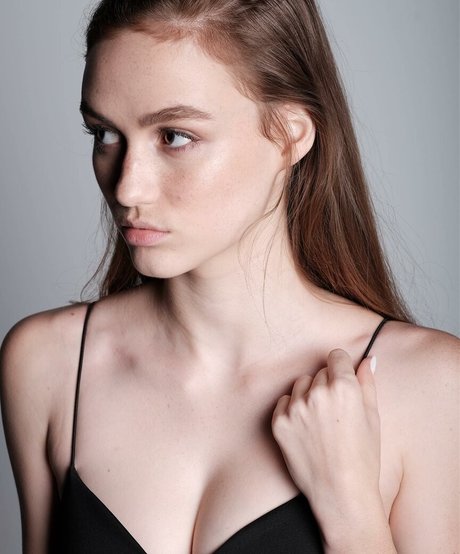 Madison Lintz nudes model photos