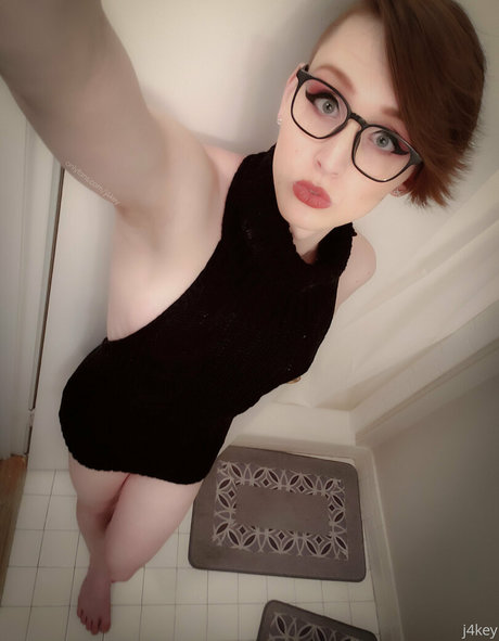 veroticajae model photo