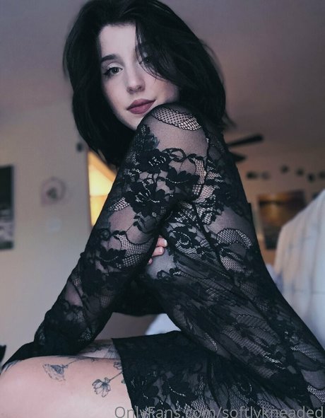 softlykneaded pornstar img