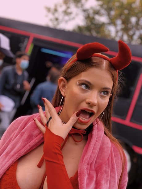 Victoria Biocca star sexy photos