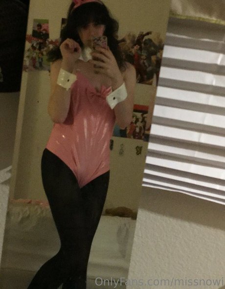 missnowi adult star pic