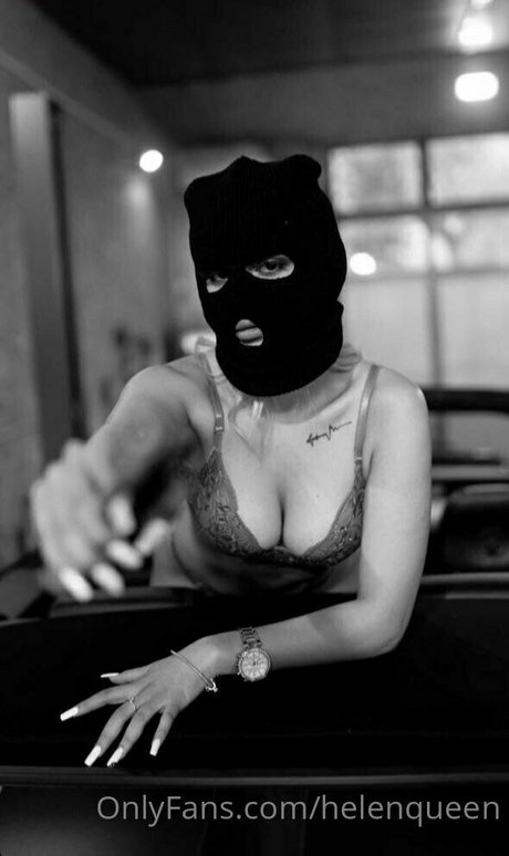 Helenqueen pornstar sexy pics