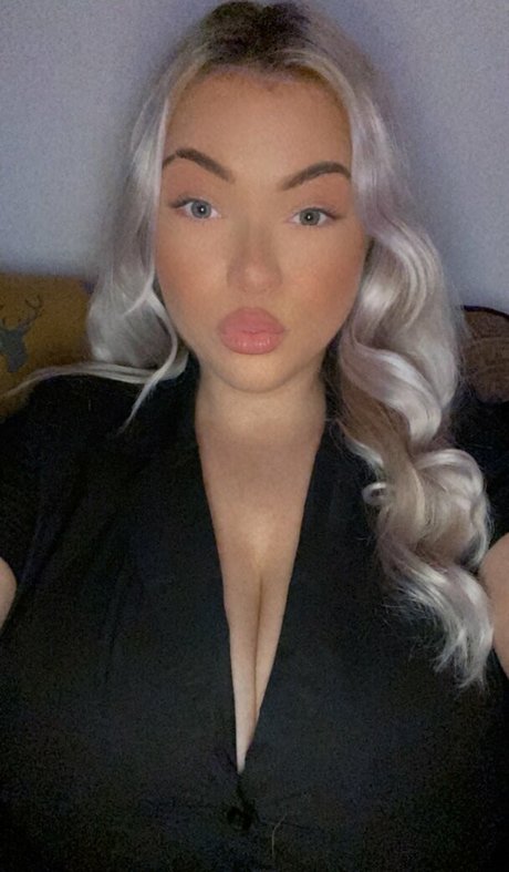 Kendall Rowan pornographic model pics