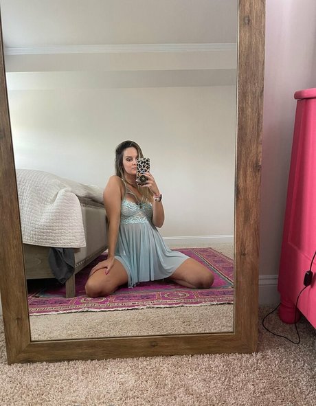 alexpeachperfect beautiful star pics