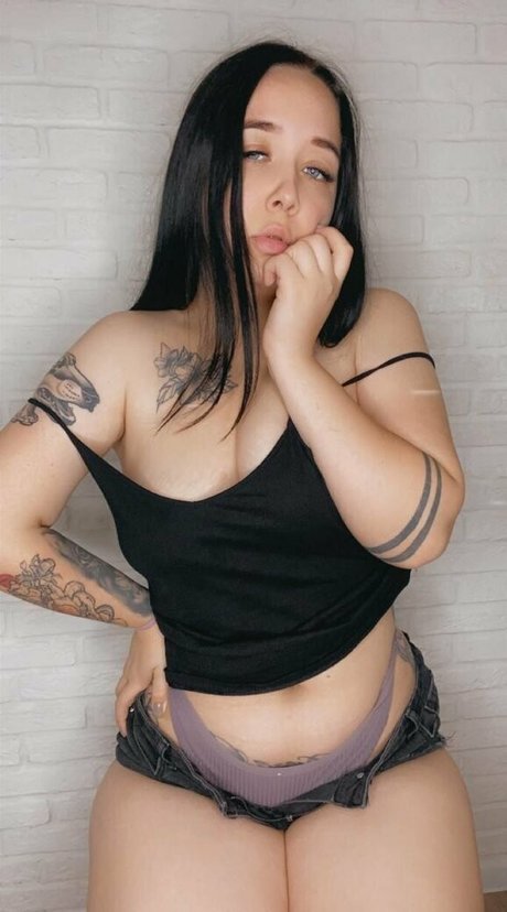 mila1cute high quality model pic