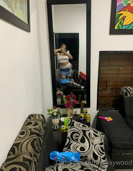 roxxywood naked star images