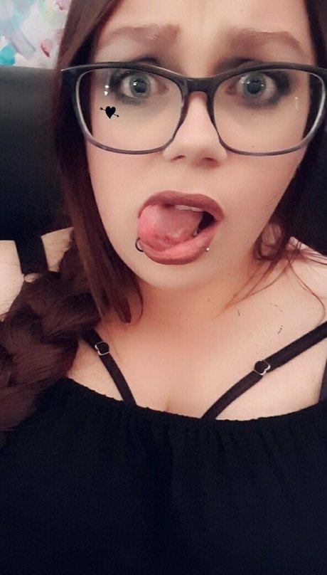 ariajinxfree pretty actress img