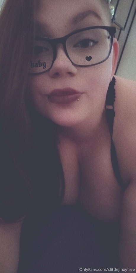 ariajinxfree star nude pic