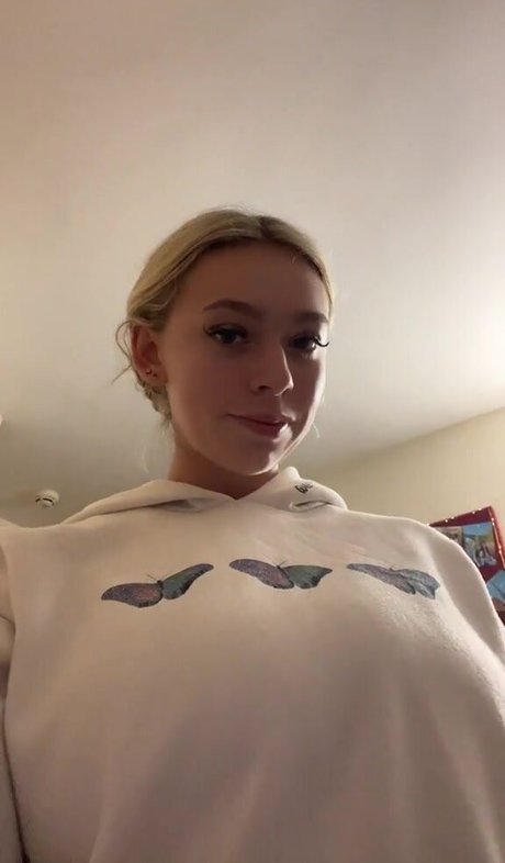 Isabella B nudes model galleries