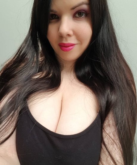 Nina Nightbloom star perfect picture