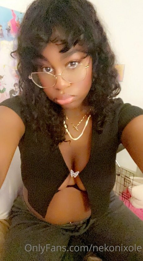 nekonixole star top picture