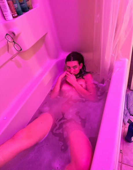 AliceFunker pornstar beautiful picture