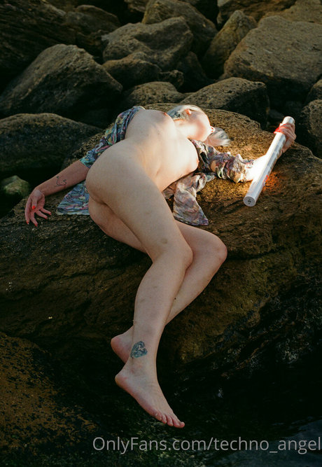 techno angel xxx model image