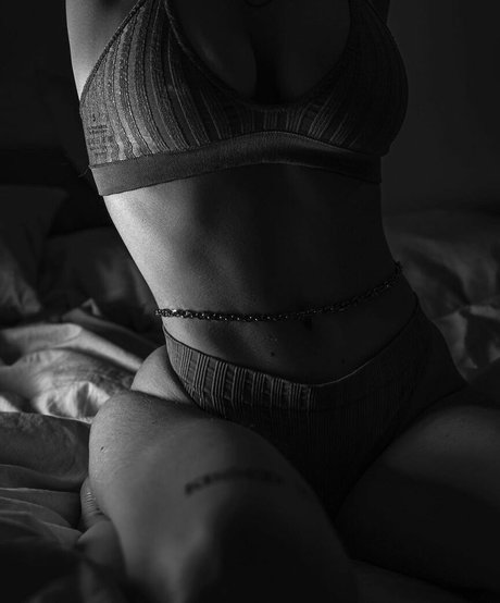 Caponce star art pics