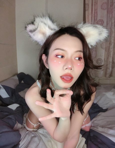 Evildemi1997 exclusive actress images