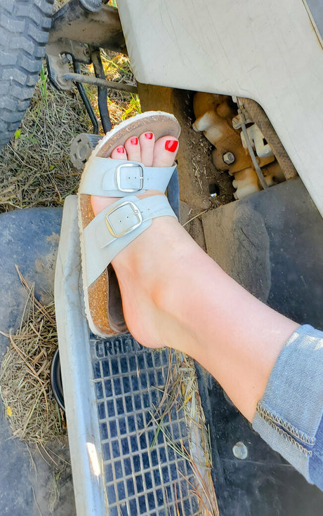 diamondsanddirt19 perfect model pic