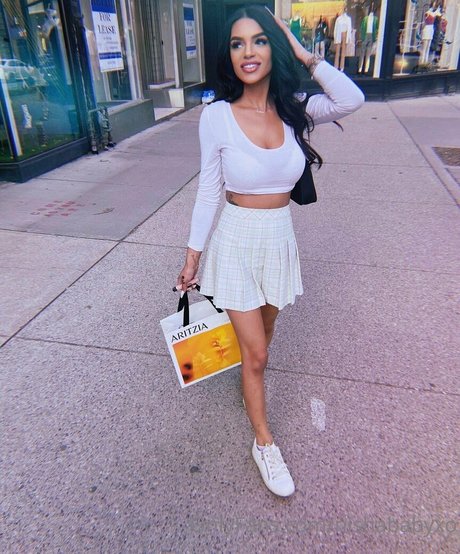 nishababyxo model nudes galleries