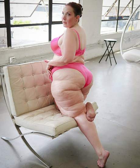 kourtneycakeshub model beautiful photos