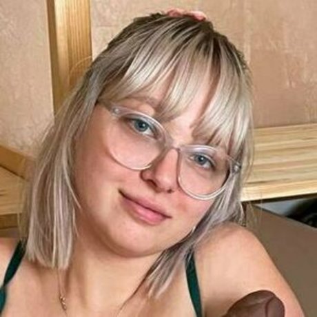 xvalfree pornstar pretty photo