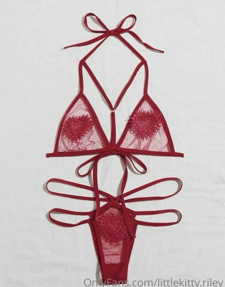 littlekitty riley beautiful pornstar photos