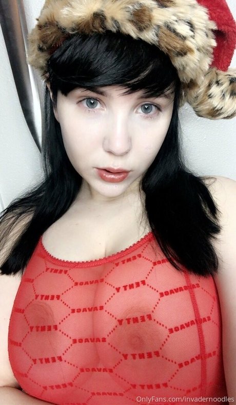 invadernoodles porn actress galleries