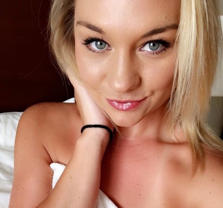 Jesmorse22 nudes model images