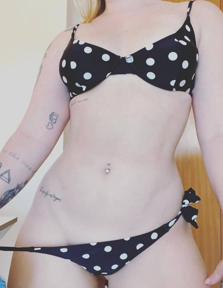 Karen Marandola sexy model picture