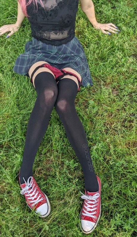 acenat0r hot model photo