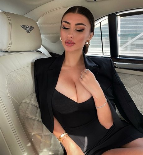 Lucrezia De Lellis pornstar xxx pics