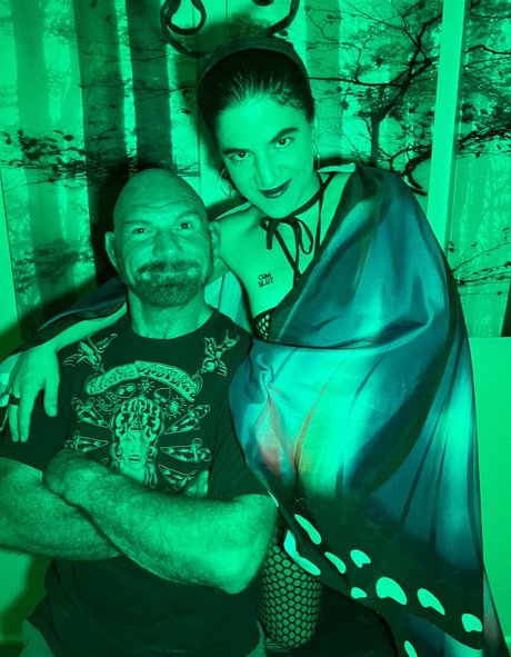 vanessacliff sexy actress pics