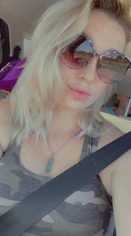 kellysnowfree nude model gallery