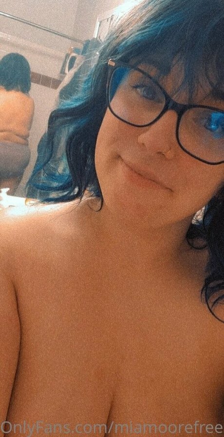 miamoorefreepage model beautiful pic