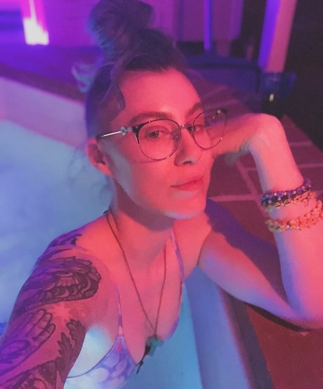 DanikaXIX star porn photo