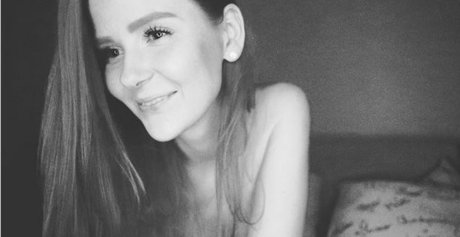 LittleBee star sex photo