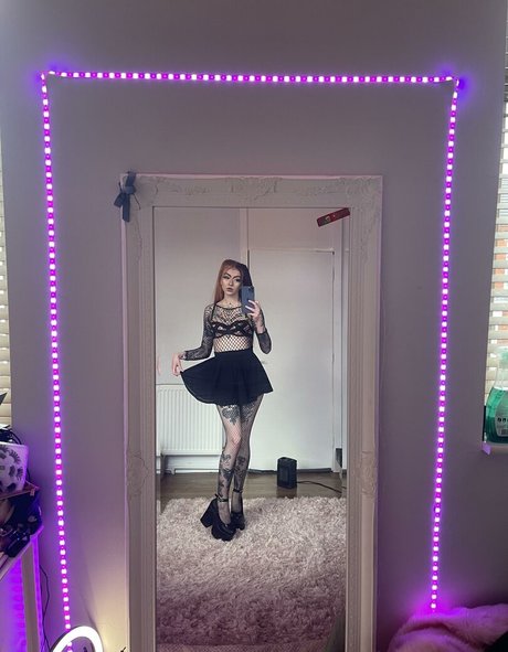 xo nicolavictoria model top picture