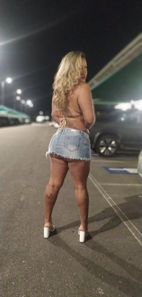 sexy shemale onlyfans hot picture