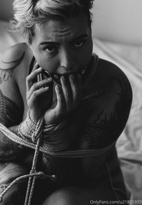 lunalynn26 art model galleries