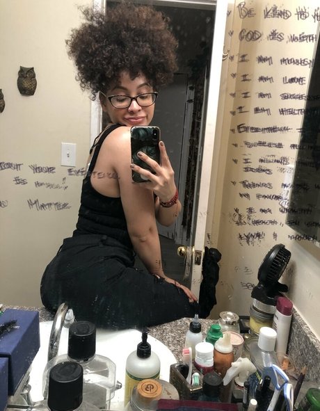 Bobbi dean art model picture