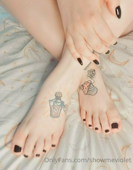 Showmeviolet pornstar images