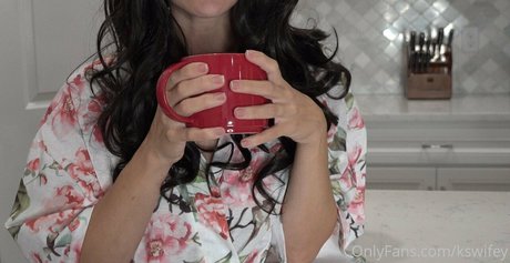 KSWifey star best photos