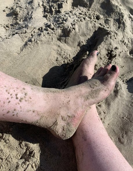 domisbomb naked star pic