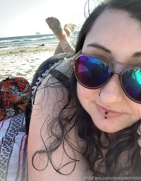 domisbomb beautiful pornstar photos