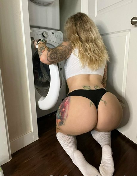 lauraluxfree model hot gallery