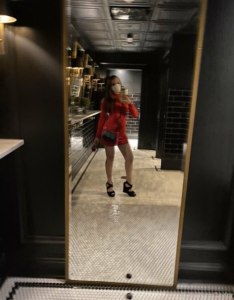 missashlynn model nude img