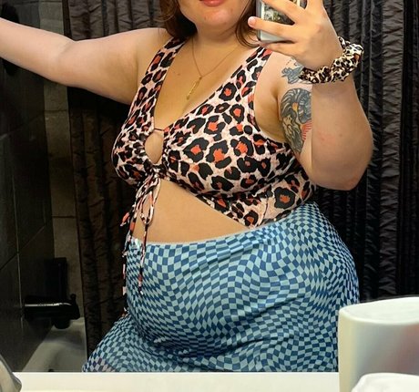 squishwhore sex model img