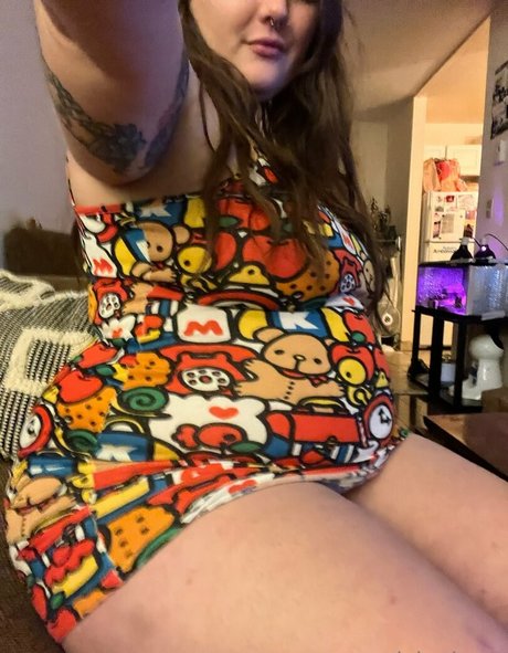 squishwhore model hot image