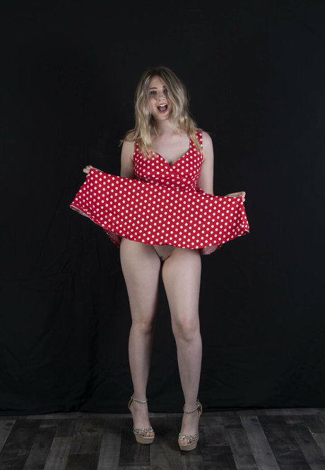 taylor mae model star sexy galleries