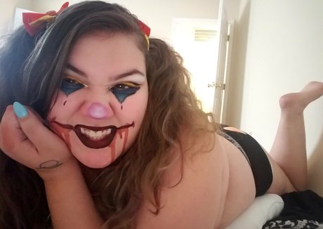 skinny brunette onlyfans top images